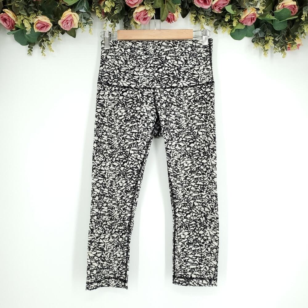 Lululemon Wunder Under Crop Ice Breaker White Black Leggings 8